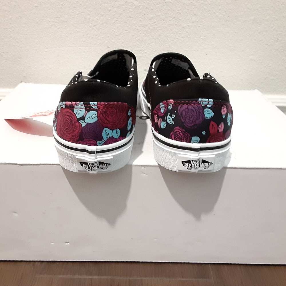 Vans - Picture 3 of 4